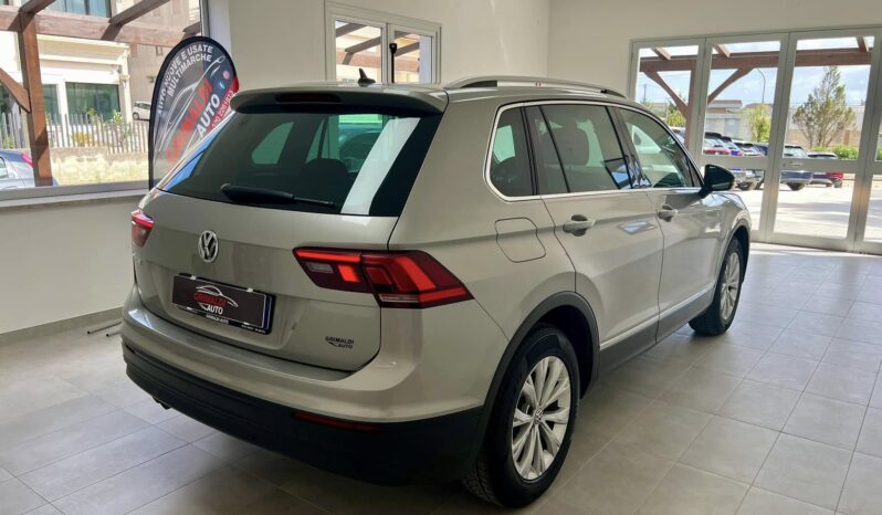 
Volkswagen Tiguan full									