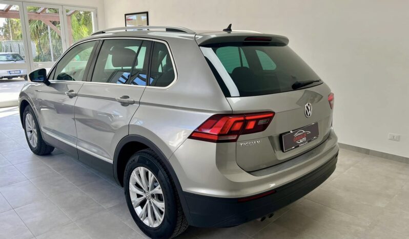 
Volkswagen Tiguan full									