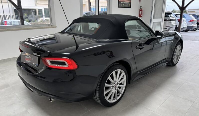 
								Fiat fiat 124 spider lusso full									