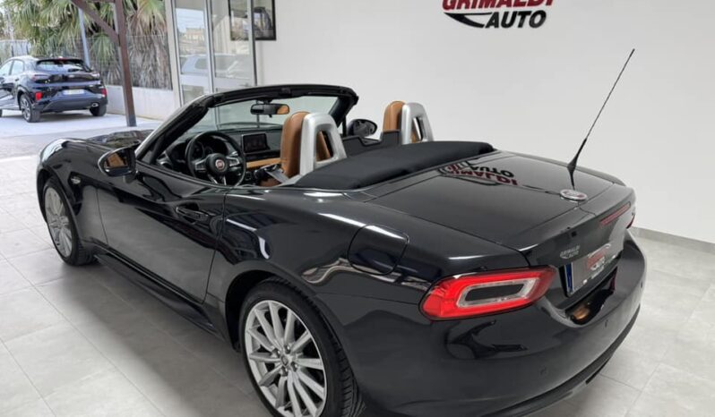 
								Fiat fiat 124 spider lusso full									